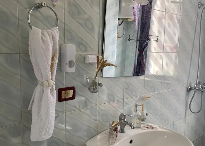 Karafili Apartman *
