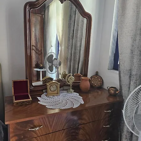 Karafili Lägenhet Pogradec