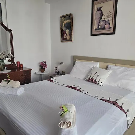 Apartament Karafili